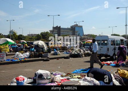 Una delle principali novità tro-tro (mini bus) stazioni nel centro di Accra, Ghana, Africa Foto Stock