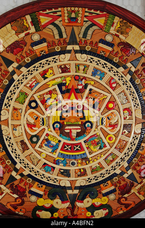 Calendario azteco costituiti da piccoli pezzi di legno colorate , Messico Foto Stock