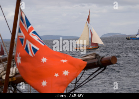 Un tradizionale coltello in legno con tan topsails navigando sul fiume Derwent a Hobart in Tasmania Foto Stock