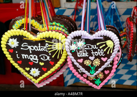 Souveniers auf dem Muenchner Oktoberfest, souvenir al Oktoberfest a Monaco di Baviera Foto Stock