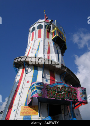 Helter Skelter presso il parco di divertimenti il Palace Pier Brighton SUSSEX REGNO UNITO Foto Stock