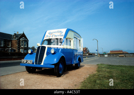 Vintage Ice Cream Van in Kircaldy Foto Stock