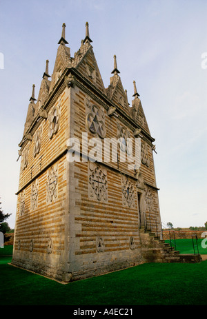 Rushton Lodge triangolare Northamptonshire Inghilterra Foto Stock