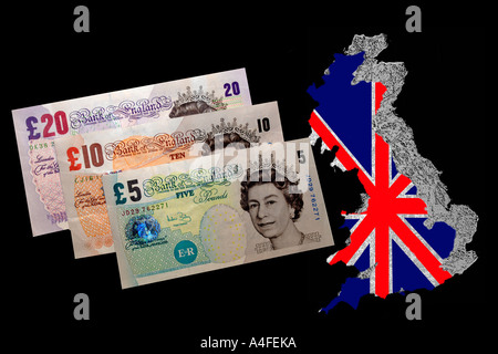 Una selezione di differenti Sterlina Inglese banconote e monete Foto Stock