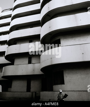 Città del mondo. L'art deco Solimar edificio nella bellissima città di Havana a Cuba in America centrale. La cultura di viaggio in America Latina Foto Stock