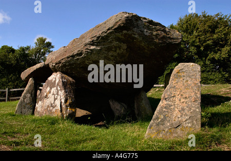 Arthurs pietra una sepoltura camera situato su una collina vicino Dorstone Golden Valley Herefordshire England Regno Unito Foto Stock