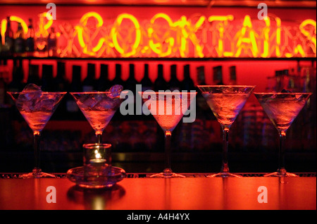 Sala da pranzo esterna ad un cocktail bar in Wicker Park e quartieri Bucktown in Chicago Illinois Foto Stock