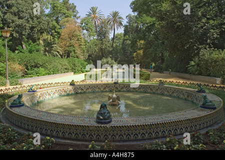 Siviglia Andalusia Spagna Parque Maria Luisa Fuente de las Ranas Foto Stock