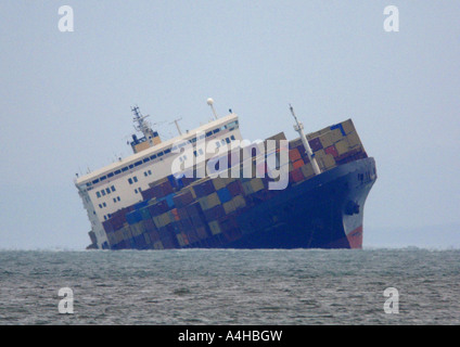 MSC Napoli nave portacontainer spiaggiata off Branscombe nel Devon, Regno Unito Regno Unito Foto Stock