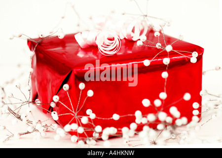 Gift Wrapped pacco di Natale Foto Stock