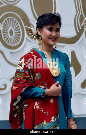 Una giovane donna dalla Thailandia in British Columbia Canada Foto Stock