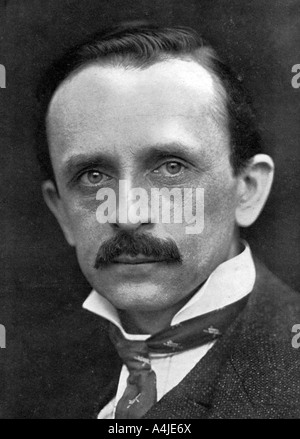 Sir James Matthew Barrie, romanziere scozzese e drammaturgo, 1910.Artista: GC Beresford Foto Stock