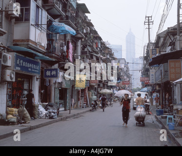 Scena di strada, distretto di Huangpu, Shanghai, Repubblica popolare Cinese Foto Stock