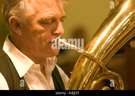 Ritratto di un musicista in Taverna Hofbraeuhaus Monaco di Baviera Baviera Germania Europa Foto Stock