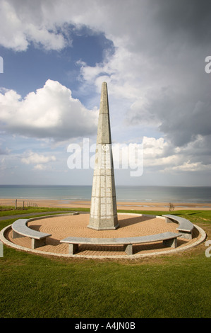 US Army 1° Fanteria monumento sulla spiaggia di Omaha a Colleville sur mer, Normandia, Francia Foto Stock
