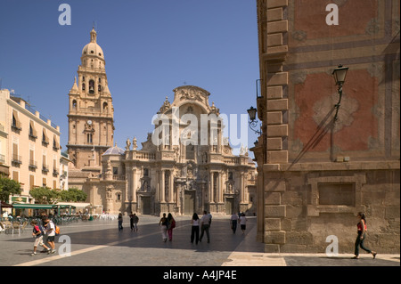 Catedral de Santa Maria e Plaza del Cardenal Belluga nella città di Murcia, Spagna. Foto Stock