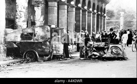 Bruciò fuori i veicoli in Rue de Castiglione, la liberazione di Parigi, 25 agosto 1944. Artista: sconosciuto Foto Stock