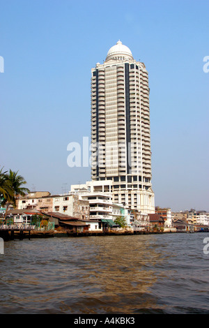 Tailandia Bangkok appartamento edificio in Chinatown dal fiume Chao Phraya Foto Stock