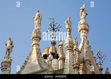 Statue sul tetto del Palazzo Ducale. Basilica di San Marco, Piazza San Marco, San Marco, Venezia, Italia Foto Stock