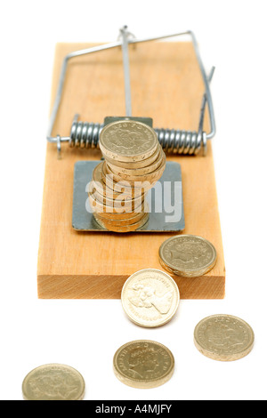 Mousetrap con la valuta britannica indicando trappola di denaro Foto Stock