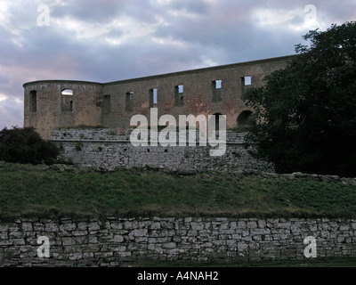 Rovine del Castello Borgholm nella luce della sera su isola di Oland Svezia Foto Stock