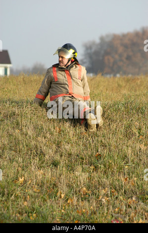 Semi rimorchio del trattore si ribalta causando un incidente con lesioni Foto Stock