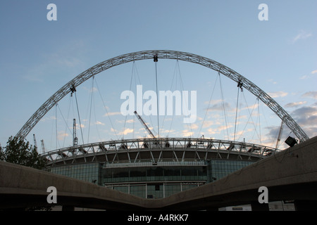 Il Wembley Arch da Wembley modo durante la fase di costruzione Foto Stock