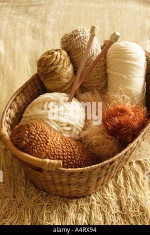 Basket of Knitting Yarns Foto Stock