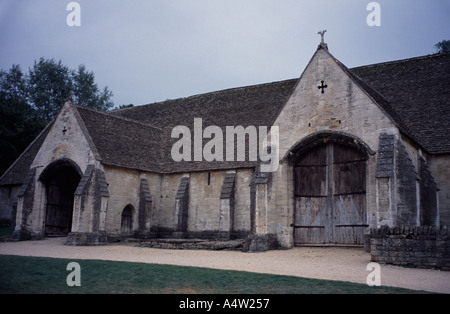 Antica sala Tithe Barn Bradford on Avon, Somerset, Inghilterra, Regno Unito Foto Stock