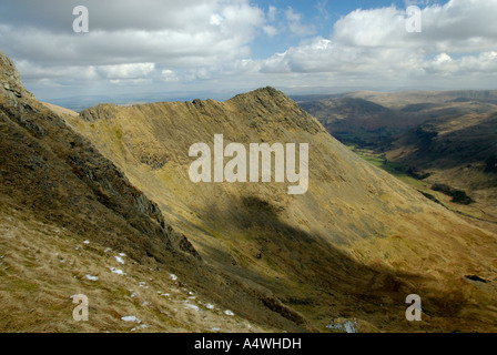 Bordo di estensione, Helvellyn, d'inverno. Parco Nazionale del Distretto dei Laghi, Cumbria, Inghilterra, Regno Unito, Europa. Foto Stock