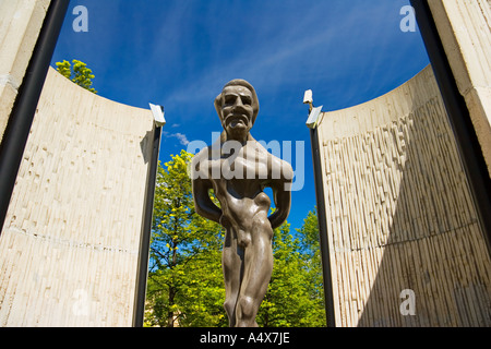 Louis Riel monumento, College Universitaire de Saint-Boniface, St-Boniface, Winnipeg, Manitoba, Canada Foto Stock