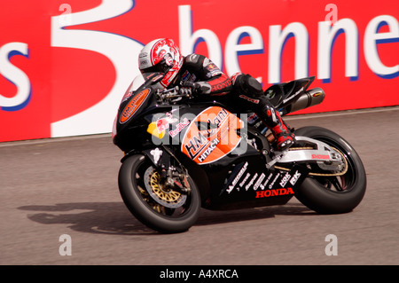 Michael Ritter che corre sulle Superbike britanniche BSB 2005 Foto Stock