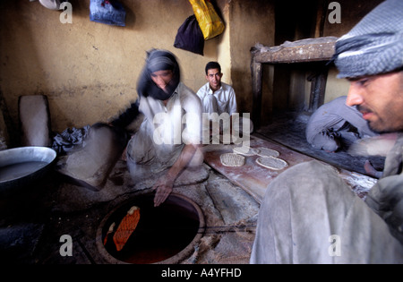 Kabul, pane fornai al lavoro Foto Stock