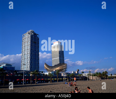 L'Hotel Arts, Gehry's Fish, Vila Olimpica, Barcellona, Spagna Foto Stock