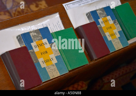 Inno libri presso la cattedrale di Gloucester Gloucestershire in Inghilterra Foto Stock