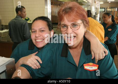 Miami Beach Florida, Collins Avenue, Denny's, ristorante ristoranti, ristoranti, ristoranti, ristoranti, ristoranti, caffè, bistrot, ispanico Latino etnico immigrati immensi Foto Stock