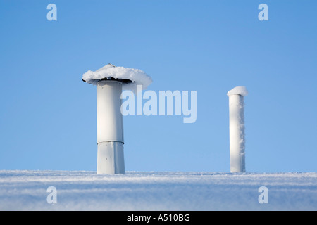 Frosty ventilazione tubi di scarico, Finlandia Foto Stock