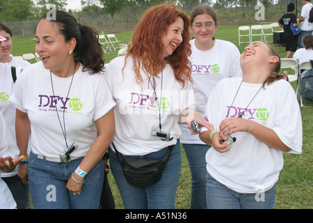 Miami Florida,MetroZoo,Metro Zoo,Drug Free Youth in Town DFYIT club,anti-dipendenza programma organizzazione no profit,teen teen teenage teenager teenager Foto Stock