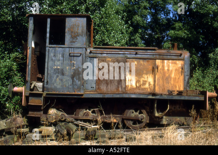 Abbandonati ferrovia a vapore il motore Foto Stock