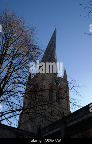 Il Chesterfield è storto guglia della chiesa Foto Stock