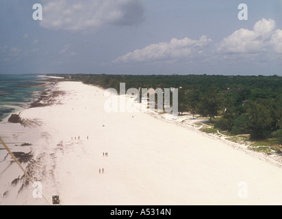Vista aerea da Parasail di Diani Beach Kenya Coast Africa orientale Foto Stock