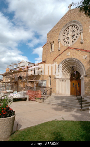 Trinità santa chiesa cattolica la costruzione in corso. St Paul Minnesota USA Foto Stock