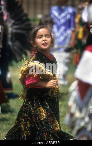 Nativi americani danza bambini A Pow Wow In Denver Colorado STATI UNITI D'AMERICA. Foto Stock