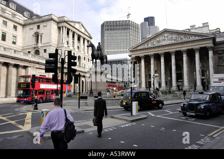 Banca di Inghilterra e la Royal Exchange nel quartiere finanziario di Londra, Gran Bretagna Foto Stock