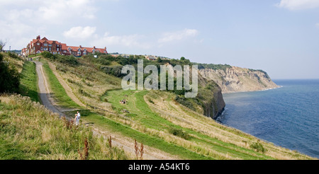 Robin cappe Bay, GBR, 17. Agosto 2005 - La baia con il piccolo villaggio Robin cappe Bay. Foto Stock