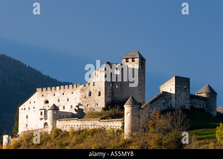 Il castello di Heinfels in Val Pusteria Tirolo Austria Foto Stock