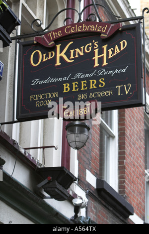 Segno Pub Old Kings Head Kings capo cantiere London SE1 a Southwark. Foto Stock