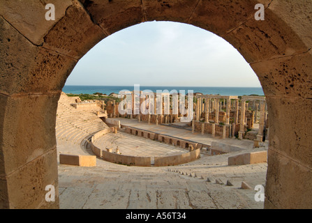 Teatro, Leptis Magna rovine romane, Libia Foto Stock