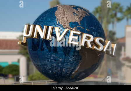 Globo universale al di fuori dell'ingresso agli Universal Studios Orlando, Florida, Stati Uniti d'America Foto Stock