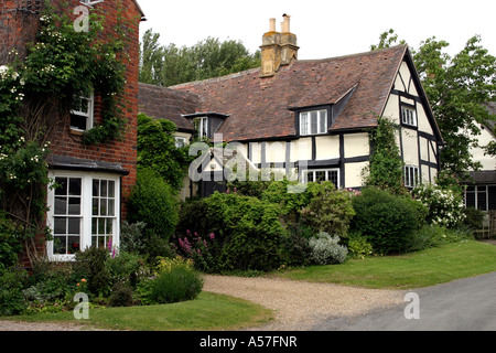 Regno Unito Worcestershire Cropthorne graticcio cottages Foto Stock